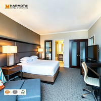 Modernes Kommerzielles Hotel-Schlafzimmer-Einrichtungsset: L-förmiges Sofa, Gepolstertes Wandpaneel, Nachttisch, Bettbox, TV-Schrank