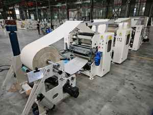 Machine automatique de fabrication de papier de cuisine à pliage en V de 4L avec laminage par colle, <span class=keywords><strong>prix</strong></span> usine, personnalisable, certifiée CE - Product Image 3