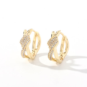 Nouvelles boucles d'oreilles créoles style français, en laiton ajouré, plaqué or, incrustées de zircon, avec croix, irrégulières, tendance et originales pour femmes - Product Image 5