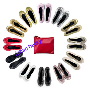 Spantofola per Sorority personalizzata in fabbrica con lettere greche rosse nere stampate Design DOI/TLOD/<span class=keywords><strong>SGR</strong></span>/ZOB/OES/NCNW/NAUW/XHO/link - Product Image 6