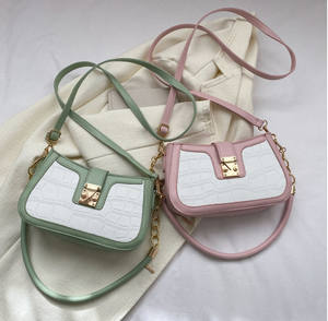 VENTA CALIENTE Bolso de mujer cruzado de moda Bolso de axila de un hombro Bolso cuadrado pequeño. Z0089 - Product Image 1