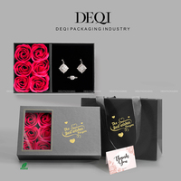 Boîte cadeau de fleurs de savon de luxe DEQI avec sac en papier assorti, boîte d'emballage en papier pour bijoux avec logo personnalisé pour mariage, anniversaire