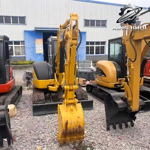 Excavadora usada Komatsu PC40 de 4 toneladas, marca japonesa, con motor Cummins, excavadora de segunda mano, pequeña, de cadenas, procedente de Japón. - Product Image 5
