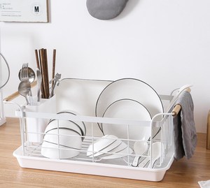 <span class=keywords><strong>Escurridor</strong></span> de Platos Japonés de Metal <span class=keywords><strong>Blanco</strong></span> con Bandeja de Drenaje Integrada, Portavasos <span class=keywords><strong>y</strong></span> Asas de <span class=keywords><strong>Madera</strong></span> para Organizar la Encimera de la Cocina - Product Image 3