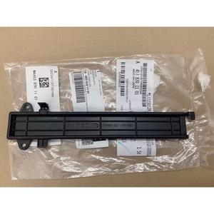 Grille de climatisation Behr 453 830 11 01, design minimaliste en plastique rectangulaire - Product Image 1