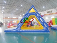 Toboggan aquatique géant gonflable personnalisé en PVC certifié CE pour parc aquatique en mer