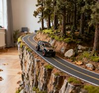 Scène de paysage forestier miniature en plastique pour voitures RC 1:20 avec herbe artificielle, arbres, chemin rocailleux, plateforme d'affichage pour la décoration de la maison