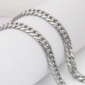 Collar de Cadena Cubana de 4mm, Acero de Titanio, Estilo Hip Hop, Moda Urbana, Uso Diario, Regalo - Product Image 3