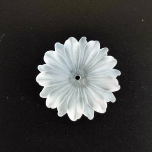 Flor de Cuarzo Escarchado Multipétalo Hecha a Mano de 20 mm F3 - Product Image 1