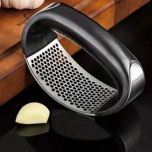 Full Range Hot Selling <b>Kitchen</b> <b>Gadgets</b> Ginger Mincer Garlic Crusher Handheld Stainless Steel Garlic Press Rocker - Product Image 5