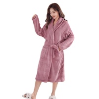 Peignoirs de luxe en gros pour hommes et femmes, peignoirs d'hiver en polaire, col châle, peignoirs de spa en peluche douce avec marque personnalisée