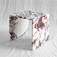 Table basse de luxe en marbre Calacatta Violet avec socle haut et centre bas, en marbre Arabescato Viola blanc