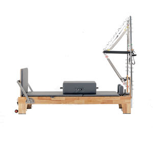 Tour de Pilates portable et réglable avec structure en chêne, design demi-trapèze, équipement de studio de Pilates, capacité 200 kg, pour entraînement de yoga - Product Image 2