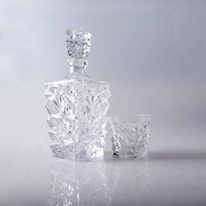 Diamant schliff Whisky Dekan ter und Whisky Glas Set (1 Dekan ter 4 Gläser) - Product Image 3