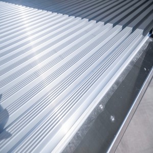 Nouvelle carrosserie isotherme haut de gamme pour camions de fret FAW Jiefang, idéale pour la chaîne du froid des produits laitiers et des yaourts - Product Image 4