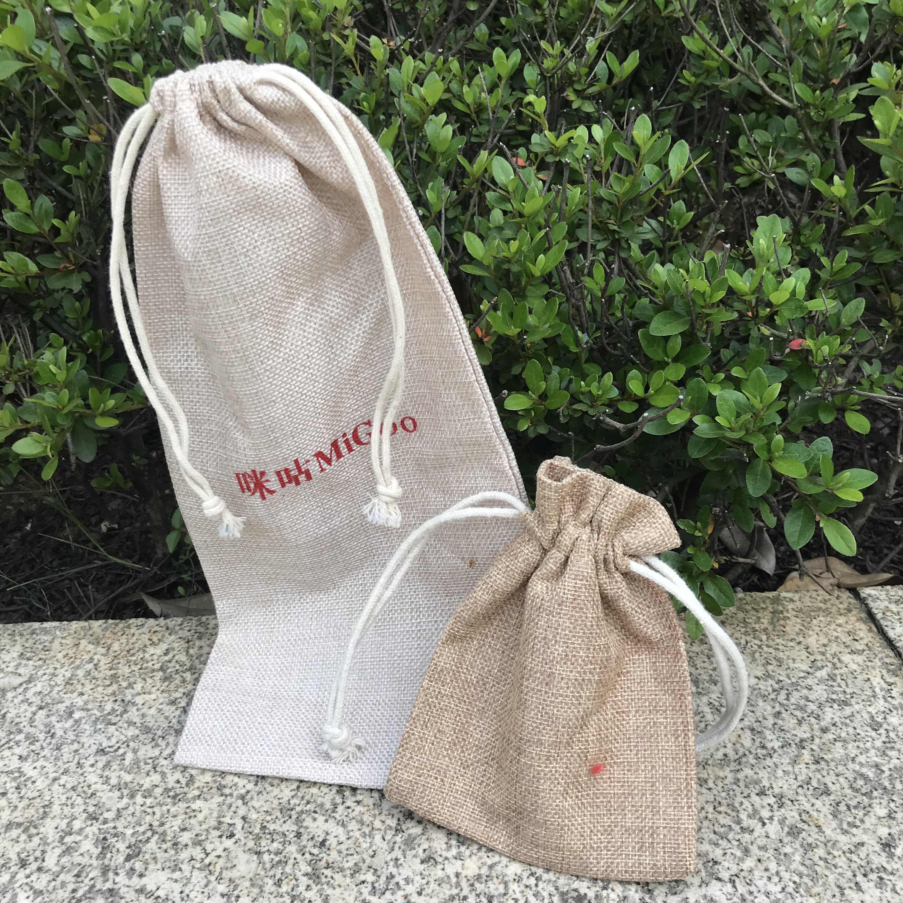 Amazon.com: TBF Bags - Mochilas de yute con cordón de algodón suave con  cordón de arpillera, bolsa de cuerda para playa, deportes, senderismo :  Ropa, Zapatos y Joyería