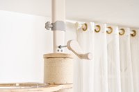 Arbre à chat spacieux pour appartement avec bras oscillant, hauteur réglable, grandes surfaces plates, arbre à chat du sol au plafond pour chats, tour à chat