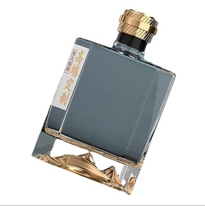 Botella de Vidrio Personalizada para Licores, Envase de Vidrio para Ginebra y <span class=keywords><strong>Vodka</strong></span>, Botella de Vidrio Cuadrada de Lujo con Facetas - Product Image 6
