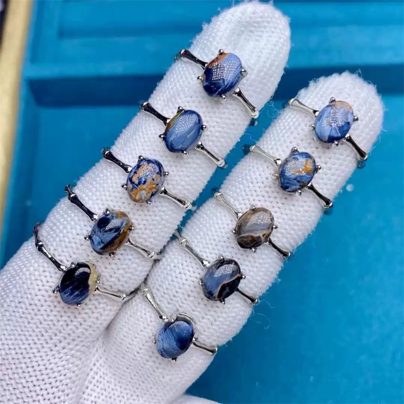 Blue pietersite