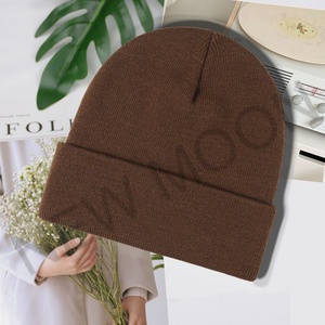 Bonnet en tricot acrylique unisexe avec logo personnalisé brodé, bonnet d'hiver chaud en tricot - Product Image 4