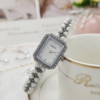 Montre Carrée Femme Diamant et Perles, Élégante Montre-Bracelet de Luxe pour Étudiantes et Dames, Bijou de Poignet Lumineux