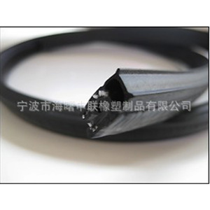 Tira de sellado de caucho EPDM hecha a medida para gabinetes de comunicación y racks de servidores, grado extruido - Product Image 1