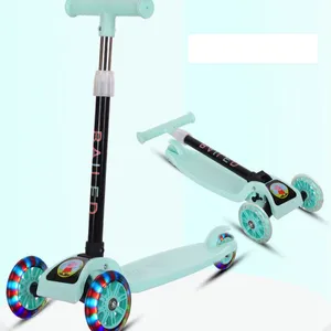 Manufacturers wholesale three - wheel flash folding foot scooter for children/kids kick scooter