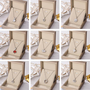 80-150 Pièces Chaque <span class=keywords><strong>Kilo</strong></span> Bijoux Vente en Gros Mode Colliers Pendentif Chaîne En Vrac Chine Bas <span class=keywords><strong>Prix</strong></span> Grand Zircon Cristal <span class=keywords><strong>Diamant</strong></span> - Product Image 3