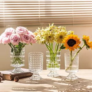 Vase en verre gaufré à pied haut de style européen Verrerie décorative de salon Vase hydroponique à arrangement floral transparent