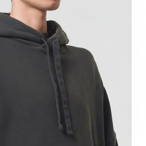 Sweat à capuche brodé personnalisé délavé pour homme - Product Image 1