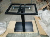 Table à manger en acier jambe avec base carrée
