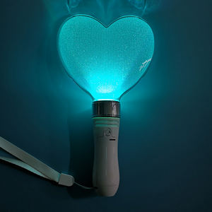 LED Pentagram Liefdesbruiloft Accessoires LED Hartstokjes Knipperende Lichtgevende RGB 15 Kleuren Aanmoedigingsstokjes Aanpassingsvorm - Product Image 2