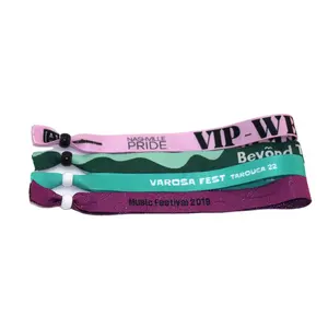 Vente en gros de bracelets d'événement en tissu personnalisés Identification des couleurs Fournitures de fête de mariage d'événement Bracelets étanches