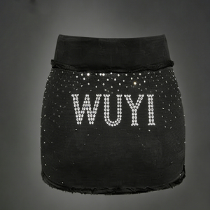 Conjunto de dos piezas Y2K para mujer: Top casual bordado con logo de pedrería y jogger, estilo vintage desgastado, sudadera con capucha y falda. - Product Image 3