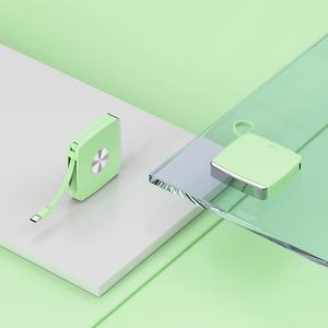 Cargador Portátil de Alta Calidad, Mini Banco de Energía Compacto de 5000 mAh, Cargador de Emergencia para Viajes al Aire Libre con Cable y Colgante - Product Image 4