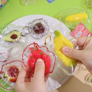 Juguetes Blandos de Frutas Kawaii Personalizados al por Mayor, Coloridos, Colgante de Bolsa, Mango, Naranja, Antiestrés, Fidget, Unisex, Material TPR - Product Image 5