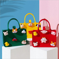 Sac fourre-tout en feutre personnalisé, broderie de dessin animé, deux poignées, fermeture à rabat, fermeture auto-agrippante, cadeau mignon, vente en gros à bas prix, usine BSCI