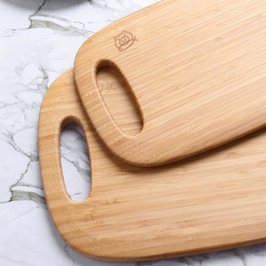 Tabla de cortar de madera maciza rectangular antibacteriana para preparación de alimentos en la cocina - Product Image 1