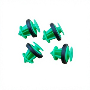 Clips para el panel lateral de la puerta del coche BYD, clips para el arco de la rueda 67773-0E020 117701-00-A 68145437AA, material PP para reparación - Product Image 1