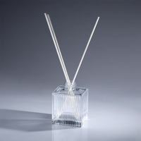 Bouteilles diffuseurs en verre côtelé transparentes personnalisées en usine, 50 ml, récipients d'aromathérapie vides, prise en charge du logo et de la couleur personnalisés