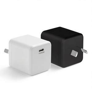 Cargador de Pared USB-C GaN de 45W con Carga Rápida PD, Adaptador Universal para iPhone y Tablet, Listo para Viajar, Enchufe EU, AU, US, UK - Product Image 1