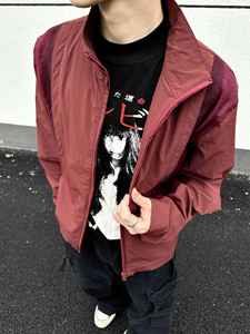 Chaqueta deportiva cortavientos de nailon ligera para hombre, venta al por mayor, chaqueta de chándal para correr de verano informal de Color rojo en contraste, ropa de invierno - Product Image 2