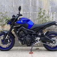 Yamaha MT-09 900cc d'occasion, bicylindre, Hyper Naked, vitesse maximale >180 km/h, maniabilité agile et puissance torsionnelle.