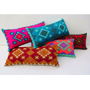 Funda de Almohada Decorativa para Sala de Estar, Certificada por Sedex, Diseño de Bordado Personalizado, Hecha a Mano, 100% Algodón No Tejido - Product Image 1
