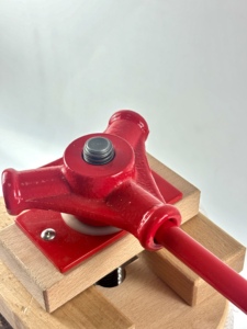 เครื่องคั้นน้ำผลไม้แบบมือหมุน ทำจากไม้ คุณภาพระดับมืออาชีพ ใช้ได้หลากหลาย สำหรับคั้นน้ำส้ม มะนาว ผลไม้สด สำหรับโรงงานแปรรูปผลไม้และโรงแรม - Product Image 5