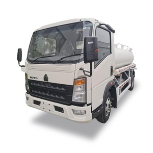 Camión Cisterna de Combustible Diésel HOWO 4x2 Nuevo con Sistema de Reabastecimiento - Product Image 1