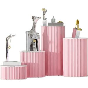 แท่นโชว์ทรงกระบอกสีขาวสำหรับตกแต่งร้านบูติก วางรองเท้า กระเป๋า และดอกไม้ เหมาะสำหรับงานแต่งงาน - Product Image 5