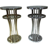 Table haute moderne en acier inoxydable doré avec plateau en verre, design durable pour les mariages, les fêtes et l'utilisation commerciale