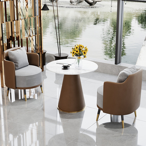 Cadeiras Douradas de Luxo com Apoio Lateral Estilo Nórdico para Hotel e Escritório Poltrona Moderna de Metal e Couro para Sala de Estar Sofás de Destaque - Product Image 3