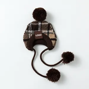 Accesorios para perros Logotipo de diseñador de lana para mascotas sombrero de perro de punto de invierno cálido